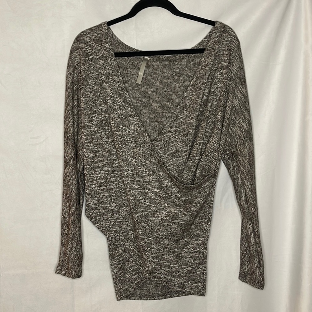 GREY WRAP SWEATER (M)